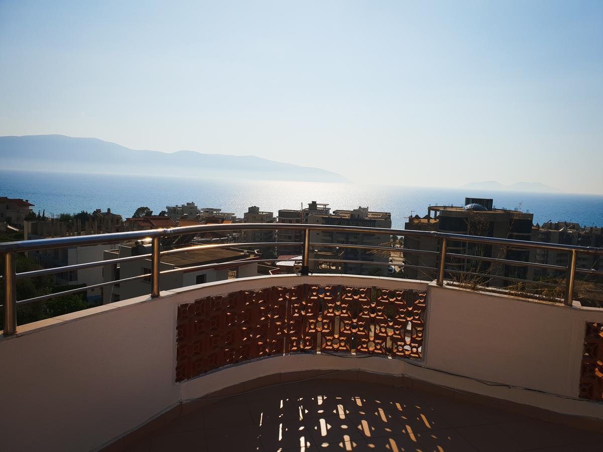 Lux Apartments Vlore Luaran gambar