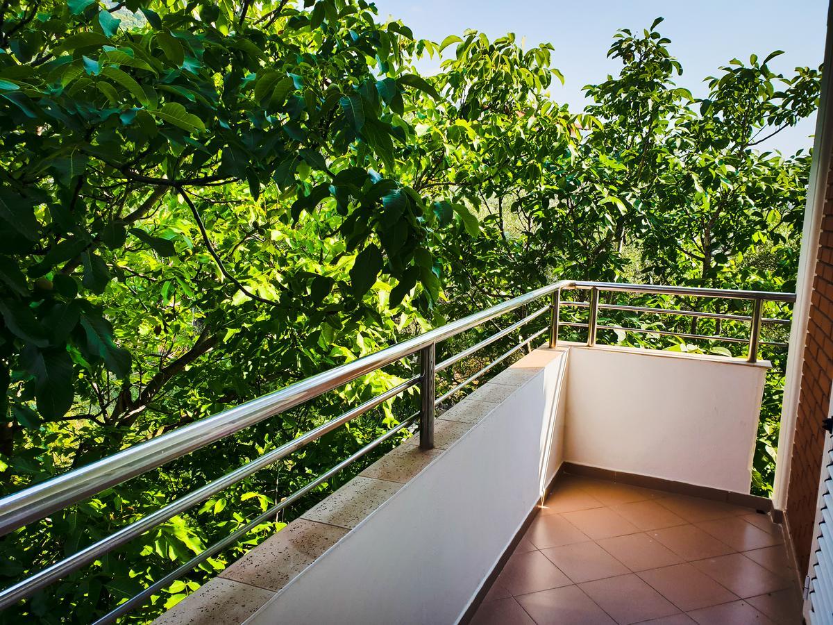 Lux Apartments Vlore Luaran gambar