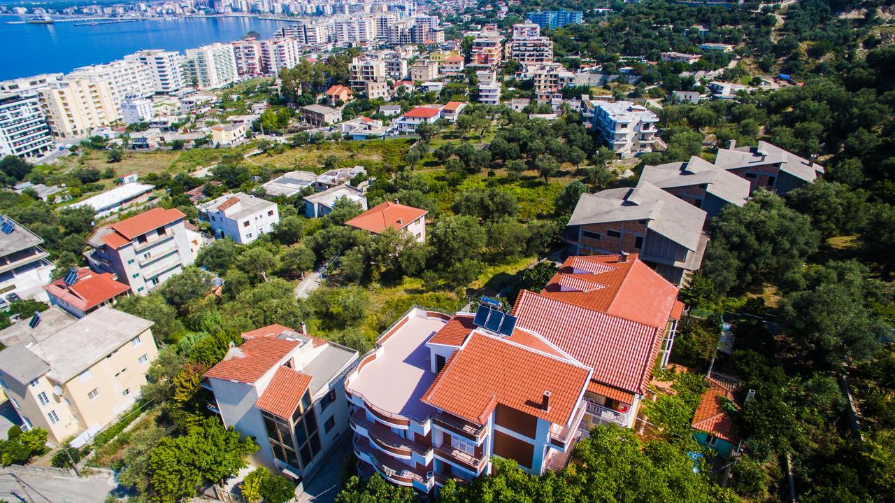 Lux Apartments Vlore Luaran gambar