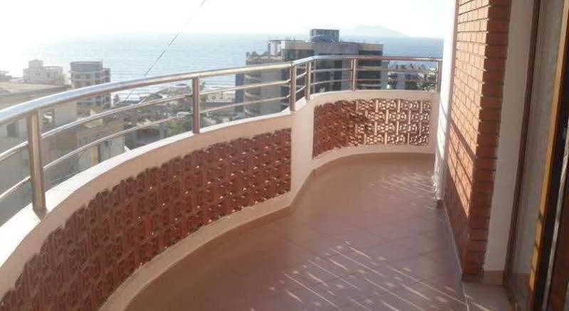 Lux Apartments Vlore Luaran gambar